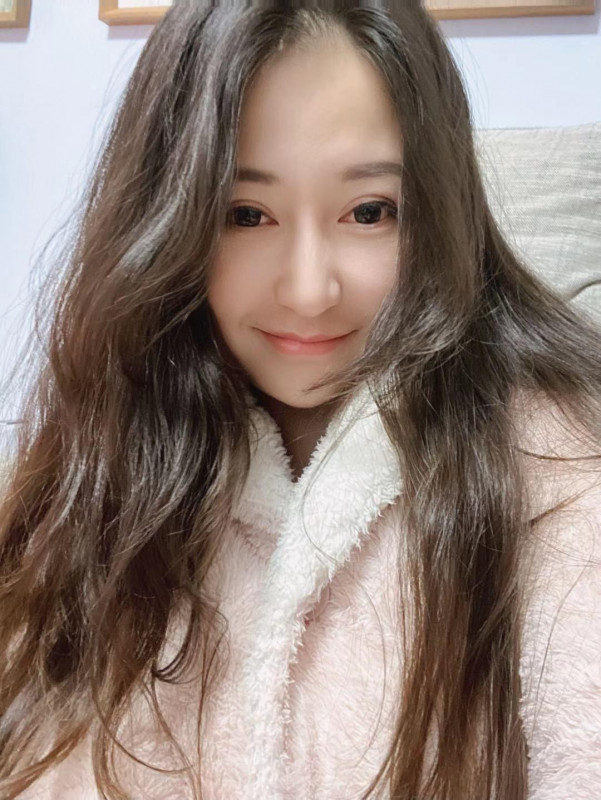 春意盎然 静安区炮打朝鲜妹妹熙妍